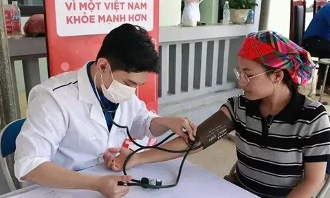 Khám bệnh, tư vấn sức khỏe miễn phí cho 1.500 người dân vùng khó khăn ở Lai Châu